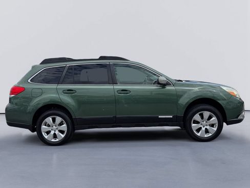 Used 2011 Subaru Outback 2.5i Limited AWD/4WD image 2