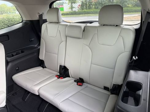 Certified 2024 Kia Telluride S w/ S Sunroof Package AWD/4WD image 27