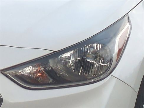 Used 2021 Hyundai Accent SEL image 17