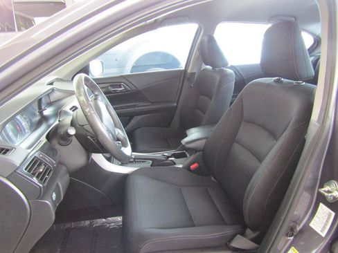 Used 2015 Honda Accord Sport image 8