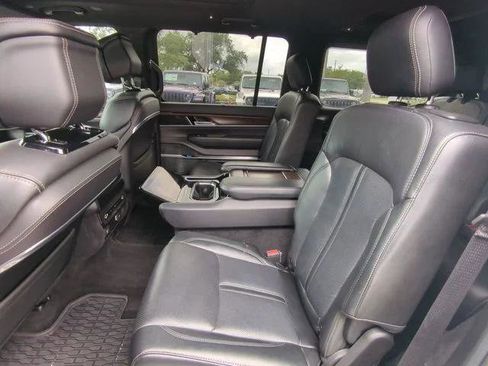 Certified 2022 Jeep Grand Wagoneer Series I AWD/4WD image 17
