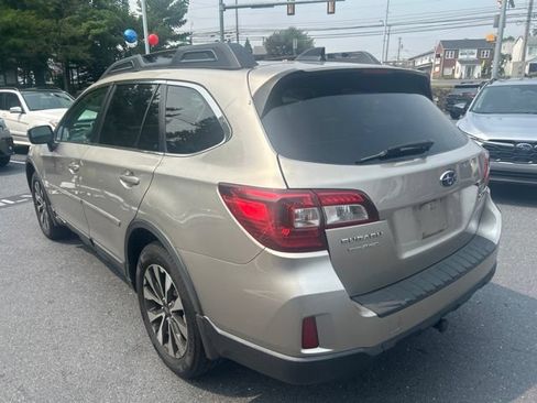 Used 2016 Subaru Outback 2.5i Limited AWD/4WD image 6