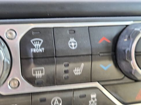 Used 2022 Jeep Gladiator Sport AWD/4WD image 29