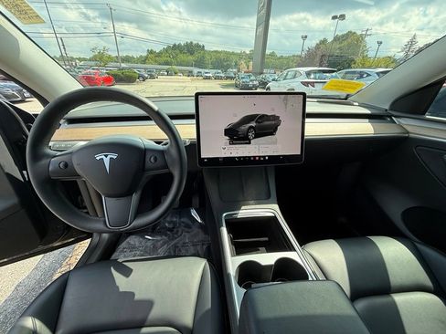 Used 2023 Tesla Model Y Long Range AWD/4WD image 13