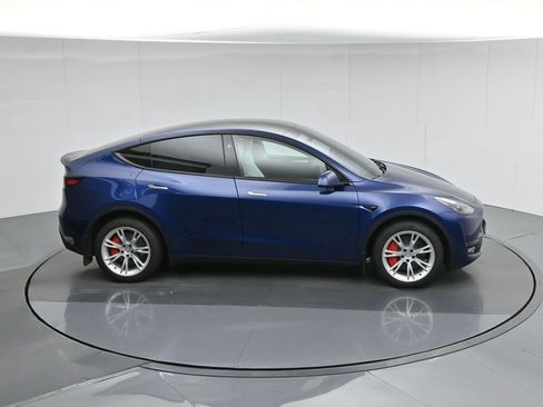 Used 2024 Tesla Model Y Long Range image 52