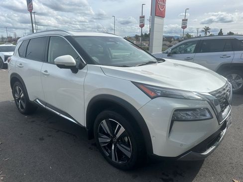 Certified 2023 Nissan Rogue SL w/ SL Premium Package image 1