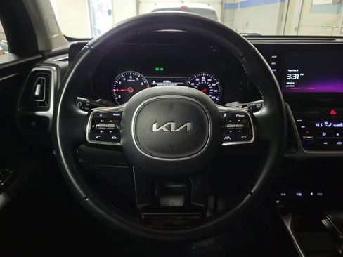 Used 2023 Kia Sorento S image 23
