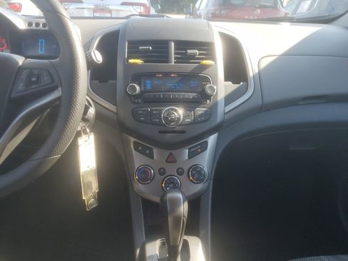 Used 2012 Chevrolet Sonic LT image 10