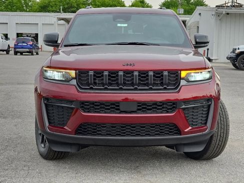New 2026 Jeep Grand Cherokee L 4WD image 2