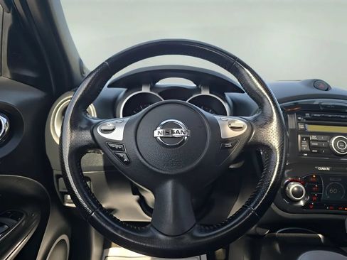 Used 2013 Nissan Juke SV FWD image 17