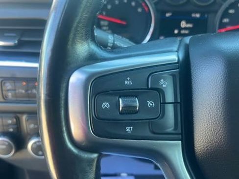 Used 2021 Chevrolet Suburban Z71 image 17