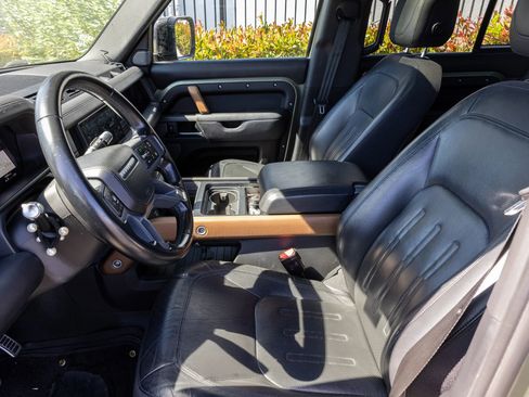 Used 2021 Land Rover Defender 110 X image 30