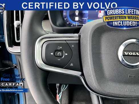 Certified 2025 Volvo XC40 B5 Core AWD/4WD image 24