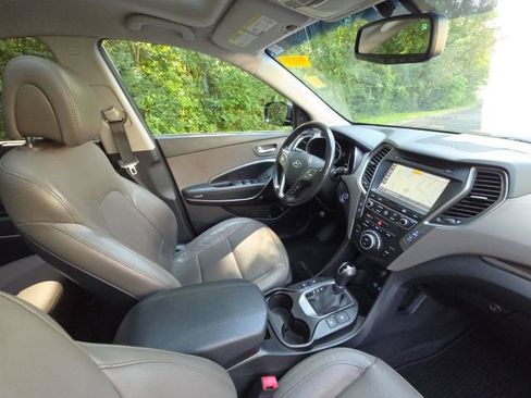 Used 2017 Hyundai Santa Fe Sport w/ 2.4L Tech Package 04 FWD image 27