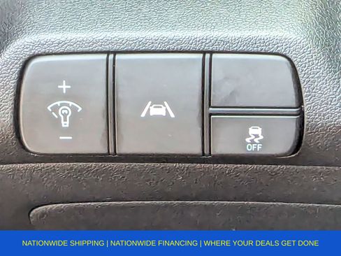 Used 2022 Hyundai Elantra SEL image 35