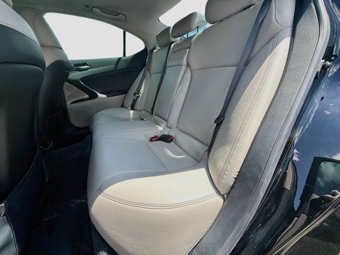 Used 2009 Lexus IS 350 RWD image 20