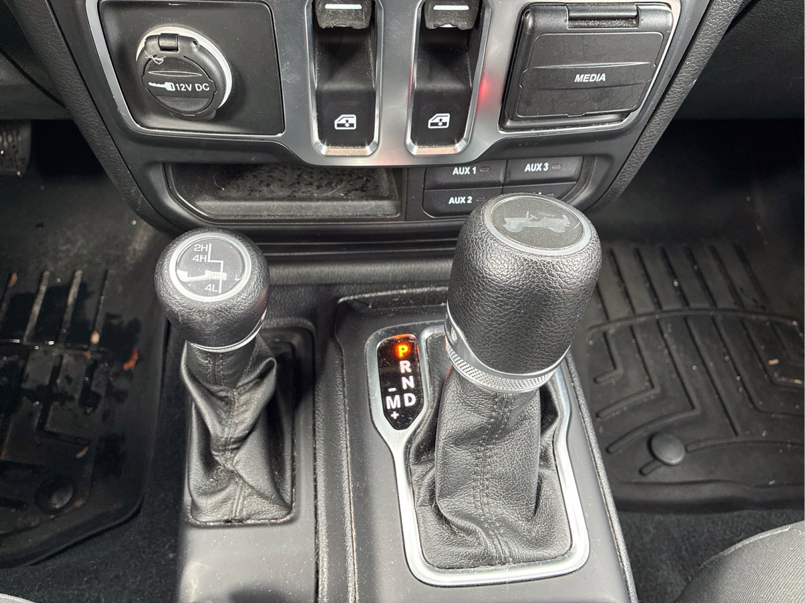 Used 2021 Jeep Wrangler Sport AWD/4WD image 28