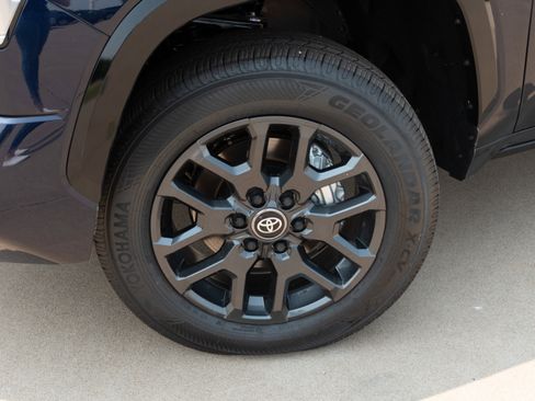 New 2025 Toyota Tundra Platinum image 7