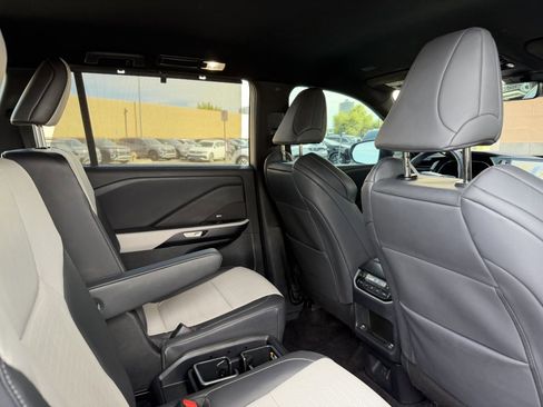 Used 2024 Lexus TX 500h AWD image 41