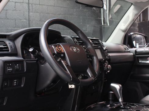 Used 2018 Toyota 4Runner TRD Pro AWD/4WD image 32