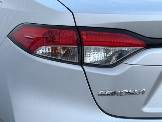 Used 2024 Toyota Corolla LE FWD image 7