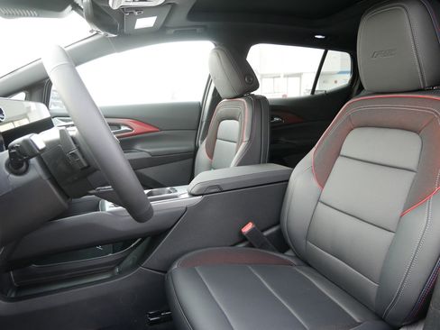 New 2026 Chevrolet Equinox EV RS image 4