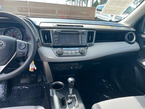 Used 2015 Toyota RAV4 XLE FWD image 17