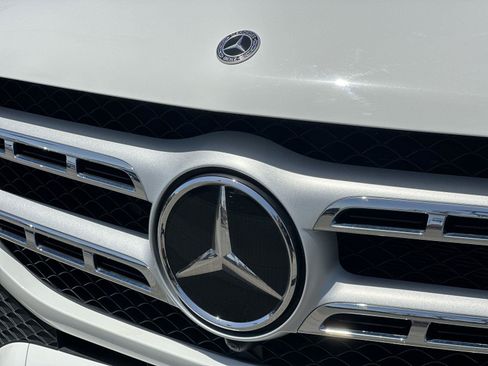 Used 2022 Mercedes-Benz GLS 450 4MATIC image 31