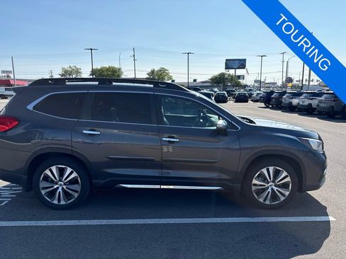 Used 2022 Subaru Ascent Touring AWD/4WD image 3