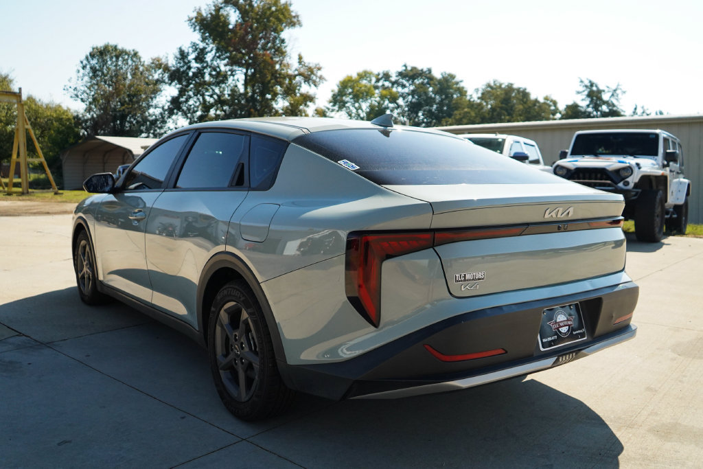 Used 2025 Kia K4 FWD image 4