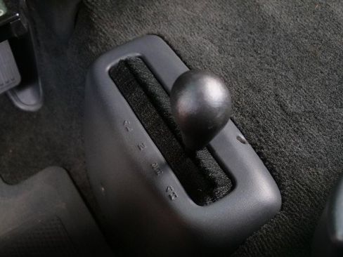 Used 2001 GMC Sierra 3500 4x4 Extended Cab image 11