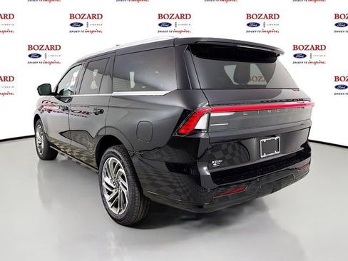 New 2026 Lincoln Navigator Reserve AWD/4WD image 6