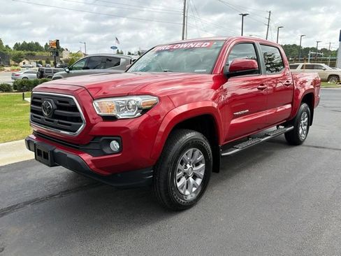 Used 2019 Toyota Tacoma SR5 AWD/4WD image 4