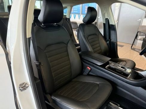 Used 2018 Ford Fusion SE w/ Equipment Group 602A FWD image 23