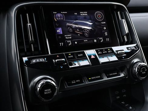 New 2026 Lexus LX 600 4WD w/ Premium Package image 24