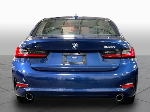 Used 2021 BMW 330i xDrive Sedan w/ Driving Assistance Package AWD/4WD image 5