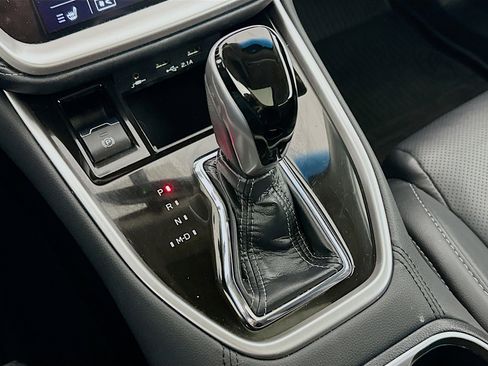 Used 2022 Subaru Outback Limited image 24