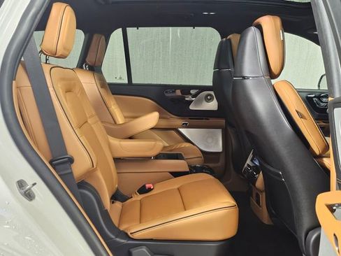 Used 2023 Lincoln Aviator Black Label Grand Touring w/ Class IV Trailer Tow Package image 13