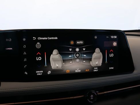 Used 2024 Nissan Ariya AWD image 18