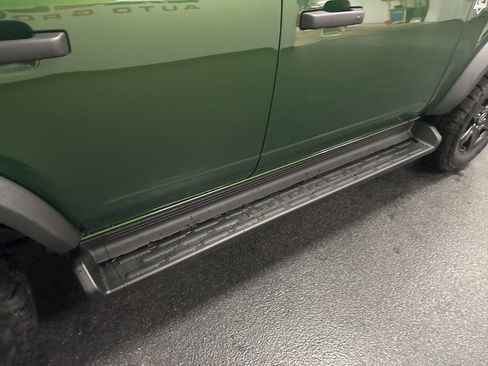 New 2025 Ford Bronco Outer Banks w/ Black Appearance Package image 15