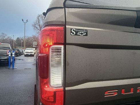 Used 2019 Ford F250 Lariat w/ Chrome Package image 13