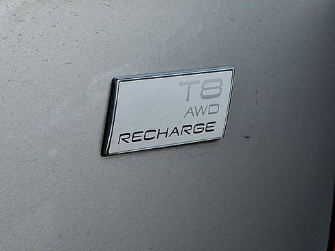 Used 2021 Volvo XC90 T8 Inscription Expression w/ Climate Package image 36