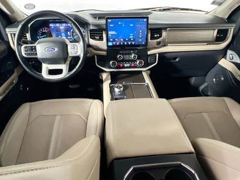 Used 2024 Ford Expedition Limited image 30
