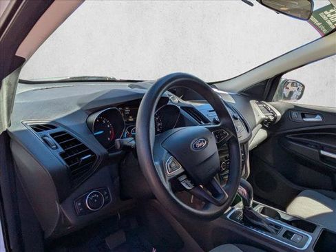 Used 2018 Ford Escape SE image 10