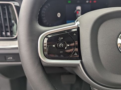 New 2026 Volvo V60 B5 Cross Country Ultra w/ Protection Package Premier image 11