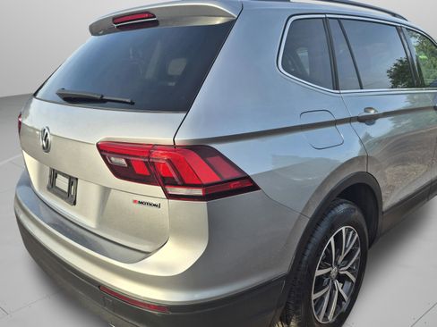 Used 2019 Volkswagen Tiguan SE AWD/4WD image 33