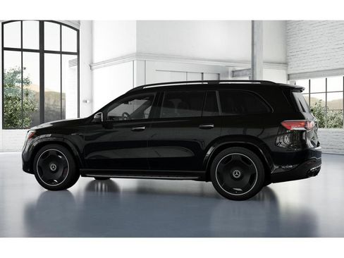 Used 2024 Mercedes-Benz GLS 63 AMG 4MATIC image 32