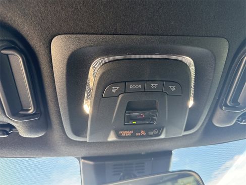 Used 2026 Toyota Corolla SE image 28