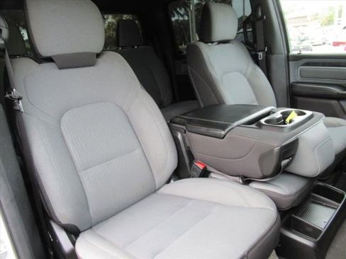 Used 2023 RAM 1500 Big Horn AWD/4WD image 9