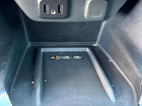 Used 2023 Chevrolet Traverse LT FWD image 29